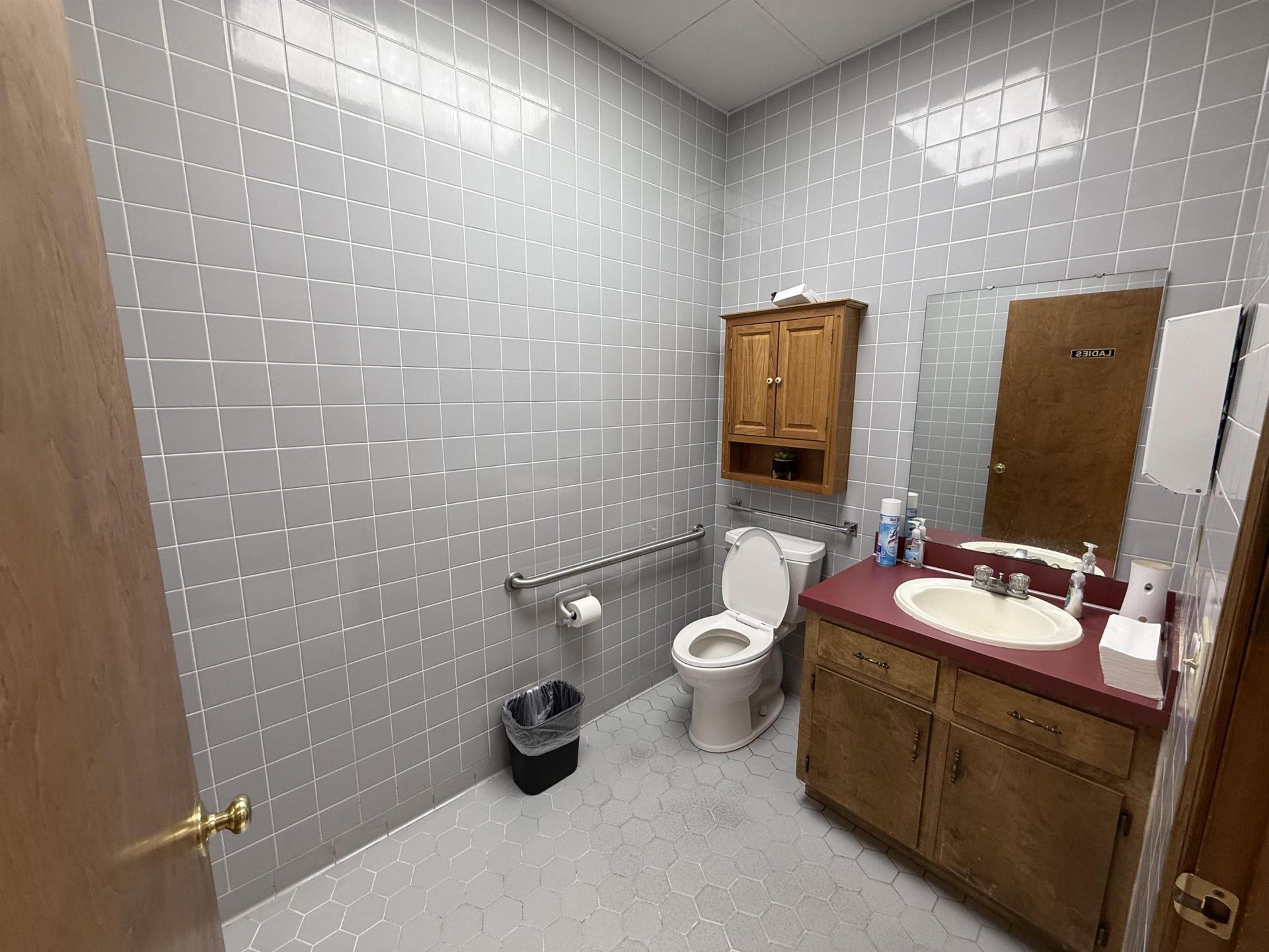 202 E Broad St.  Photo 17