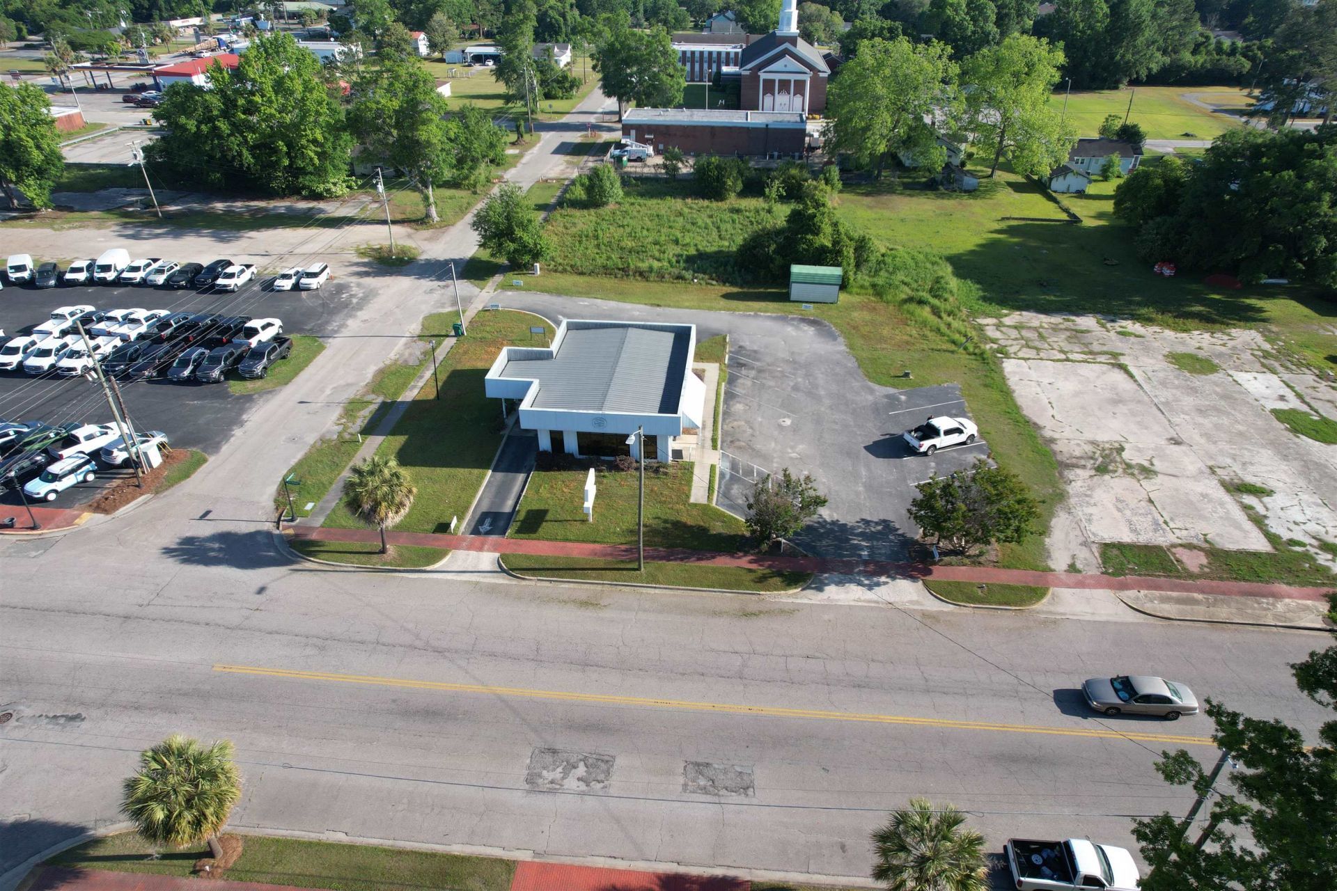 202 E Broad St.  Photo 24