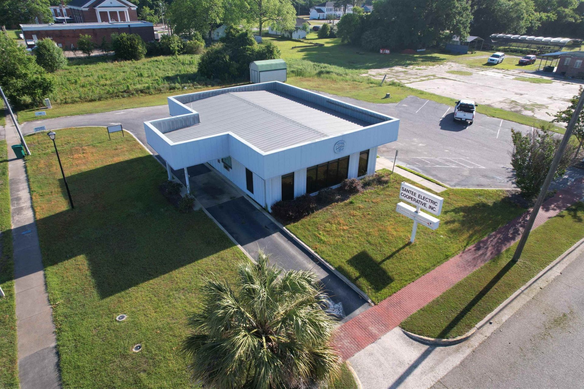 202 E Broad St.  Photo 4