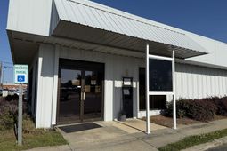202 E Broad St.  photo 4