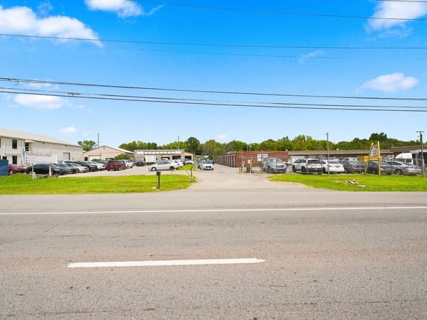 5397 Murfreesboro Rd, La Vergne, TN 37086