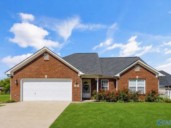 229 Chestnut Oak Circle, Owens Cross Roads, AL 35763
