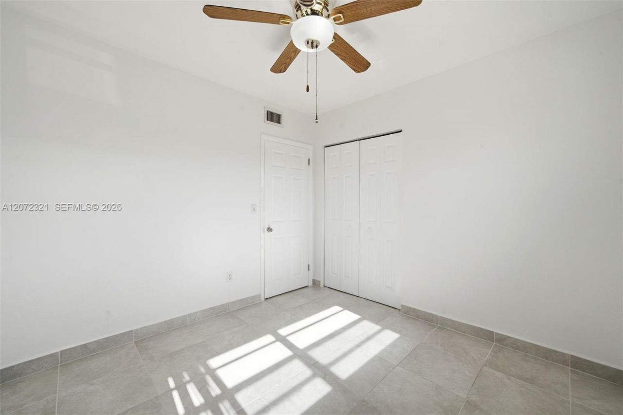 9300 NW 32nd Ct , Unit 9300, Miami, FL 33147 Photo