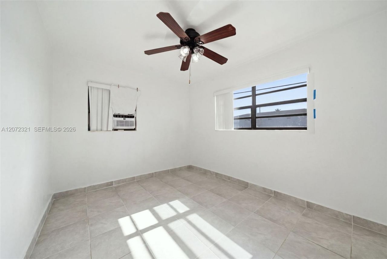 9300 NW 32nd Ct , Unit 9300, Miami, FL 33147 Photo