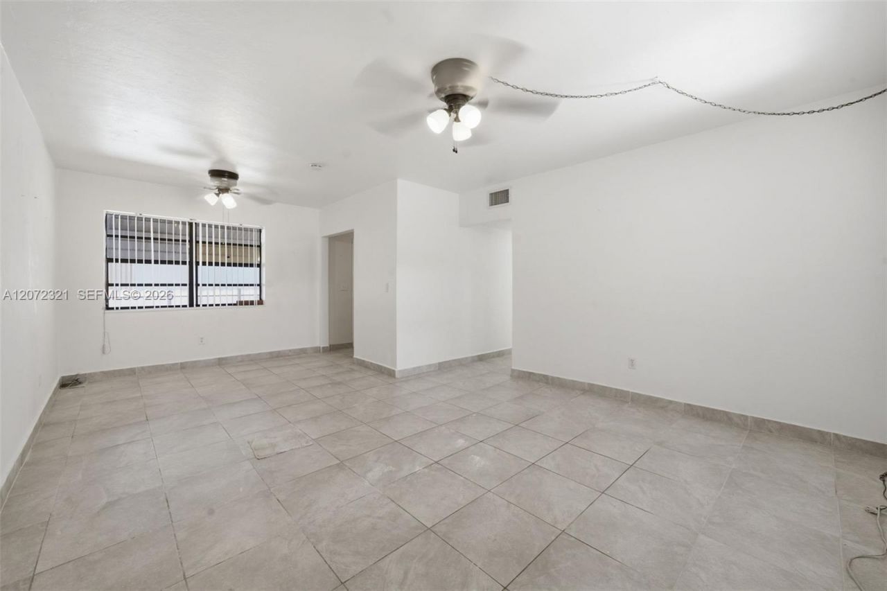 9300 NW 32nd Ct , Unit 9300, Miami, FL 33147 Photo