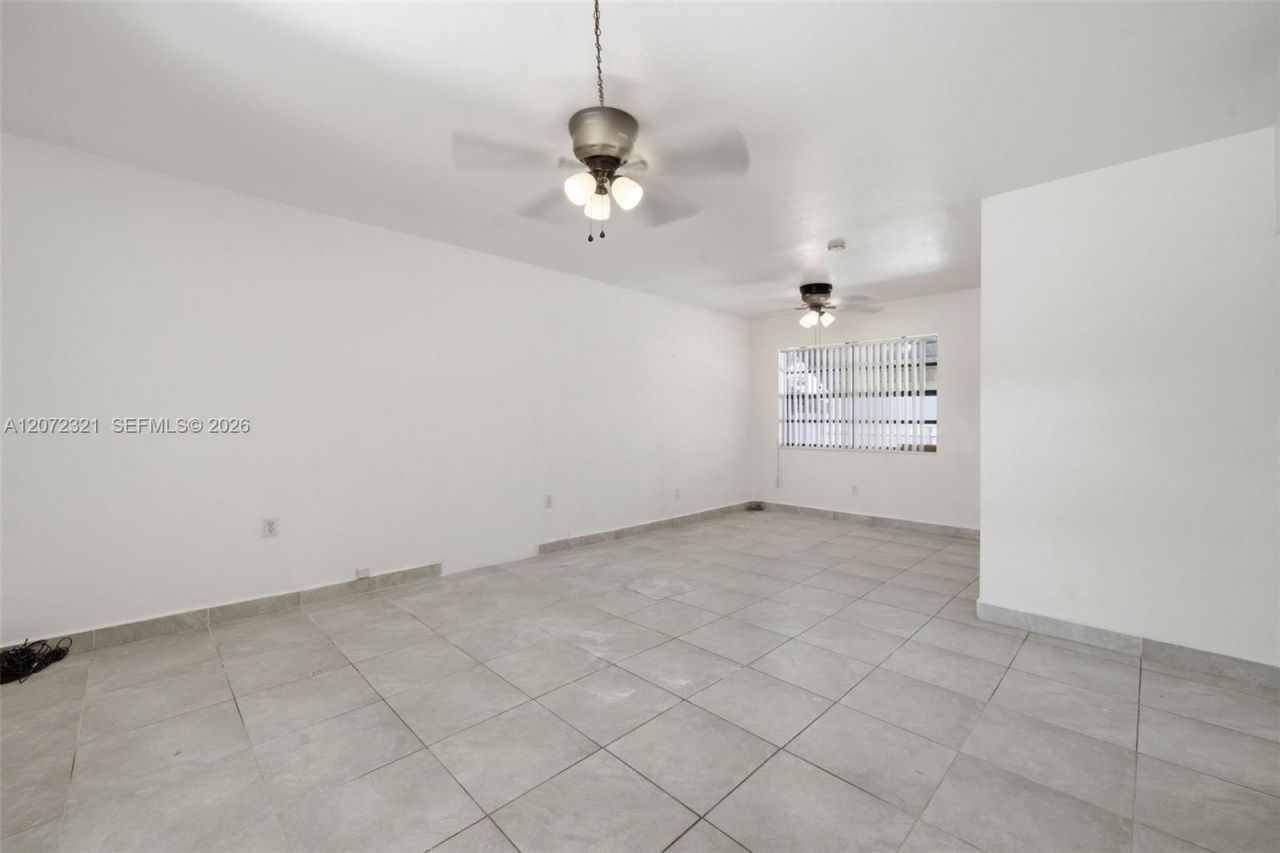 9300 NW 32nd Ct , Unit 9300, Miami, FL 33147 Photo
