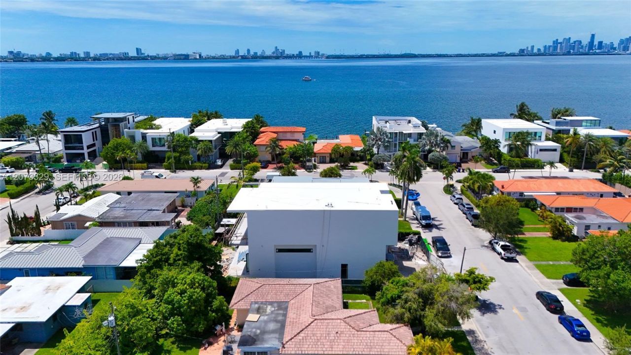 7509 Buccaneer Ave, North Bay Village, FL 33141 Photo
