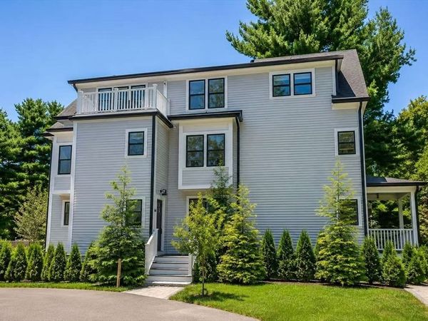 440 Washington St, Unit 1, Wellesley, MA 02481