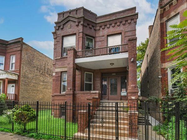 1340 N Avers Avenue , Chicago, IL 60651