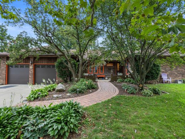 205 Surrey Court, Monticello, IL 61856