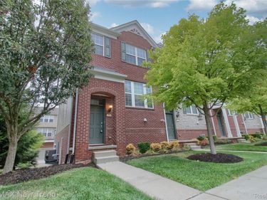 27976 Hopkins Drive, Novi, Mi 48377