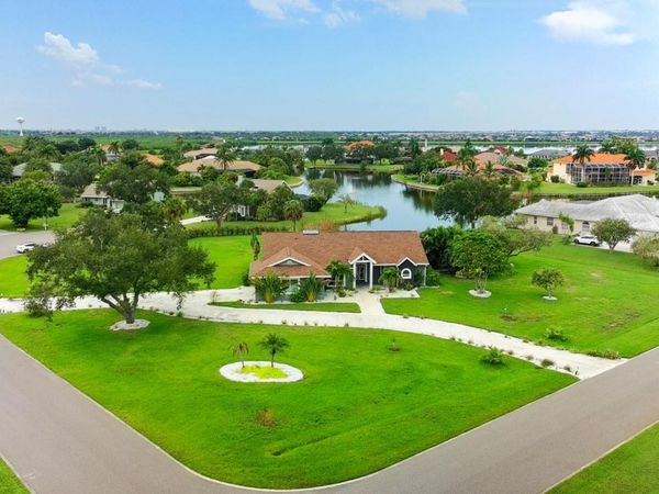 6187 9TH AVENUE CIRCLE NE, BRADENTON, FL 34212