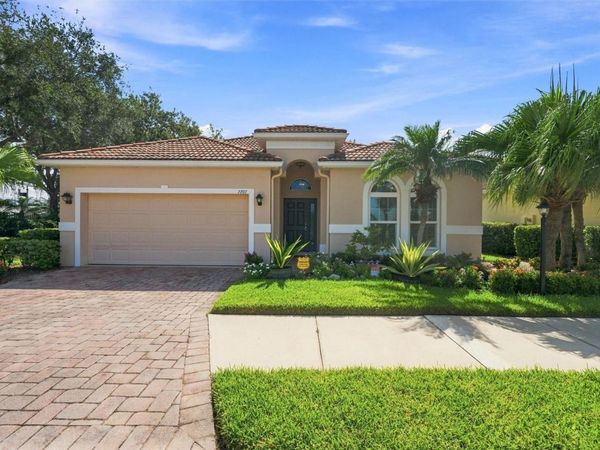 7707 33RD STREET E, SARASOTA, FL 34243