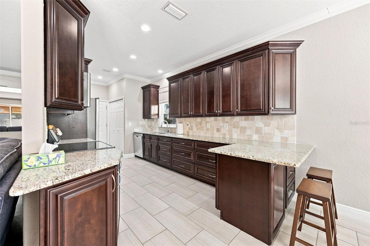 7707 33rd Street E, Sarasota, FL 34243 Photo
