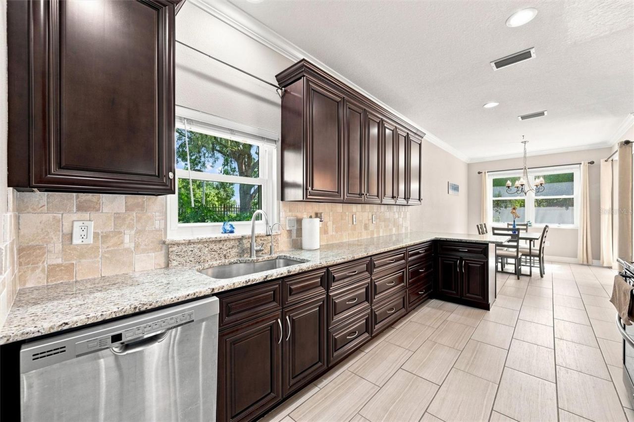 7707 33rd Street E, Sarasota, FL 34243 Photo