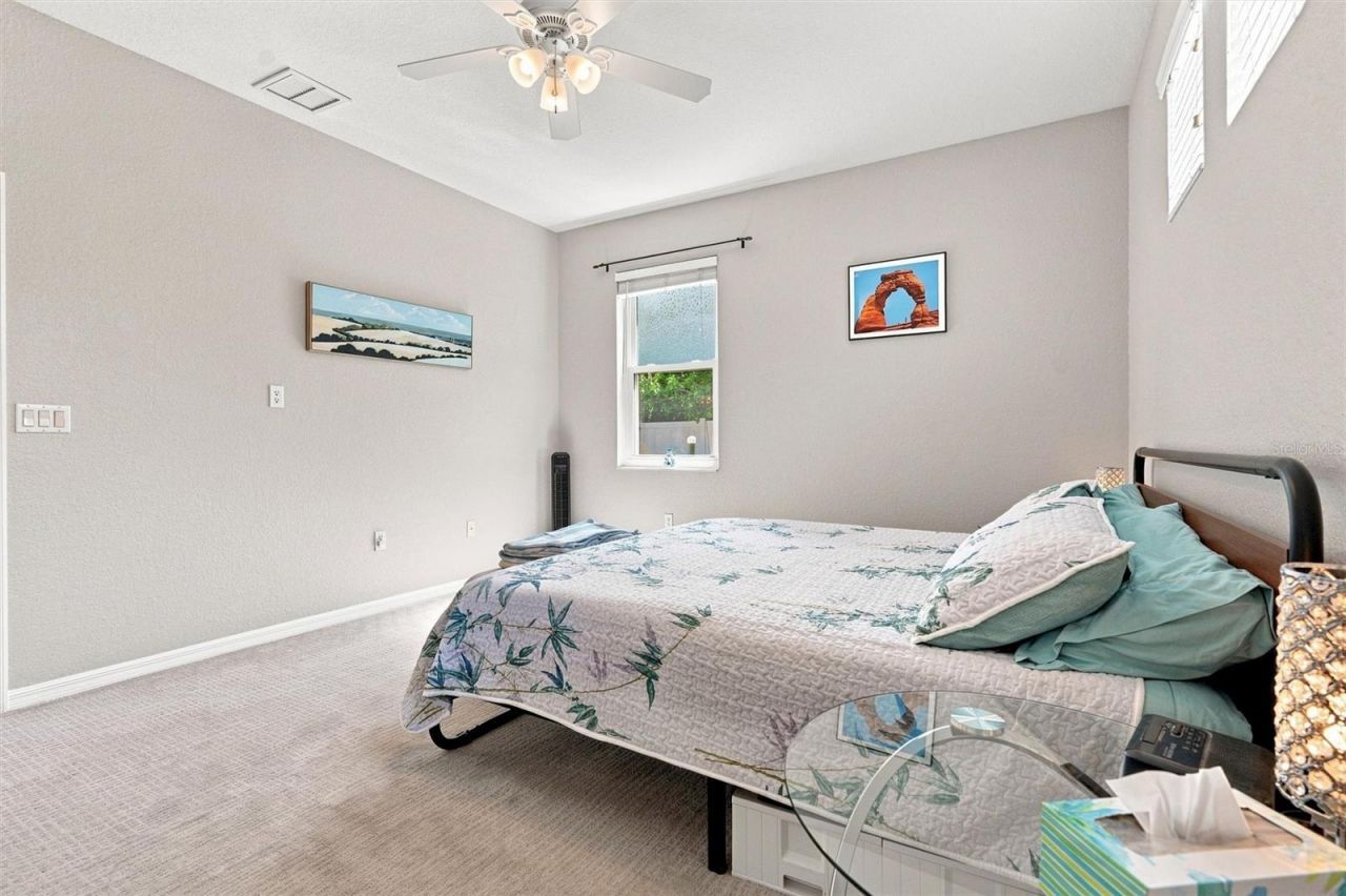 7707 33rd Street E, Sarasota, FL 34243 Photo