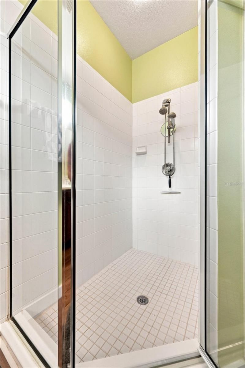 7707 33rd Street E, Sarasota, FL 34243 Photo