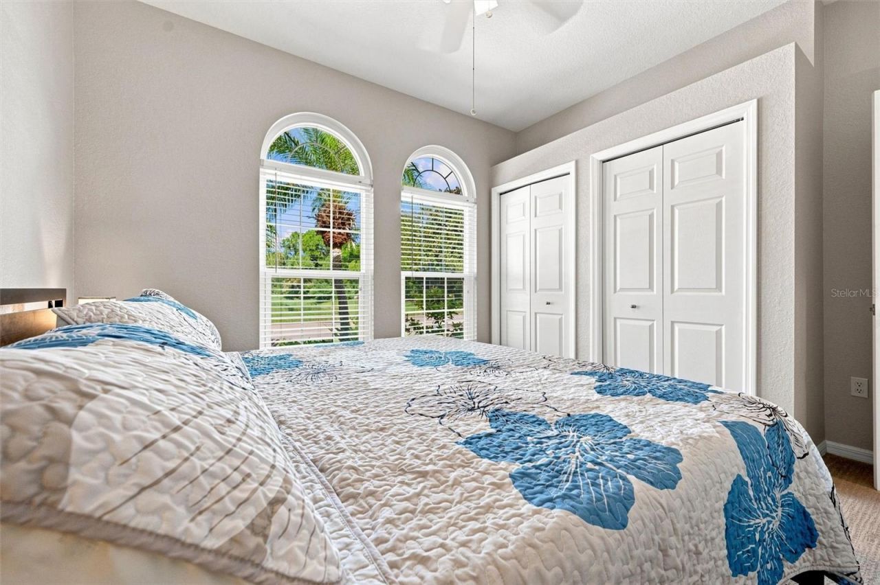 7707 33rd Street E, Sarasota, FL 34243 Photo