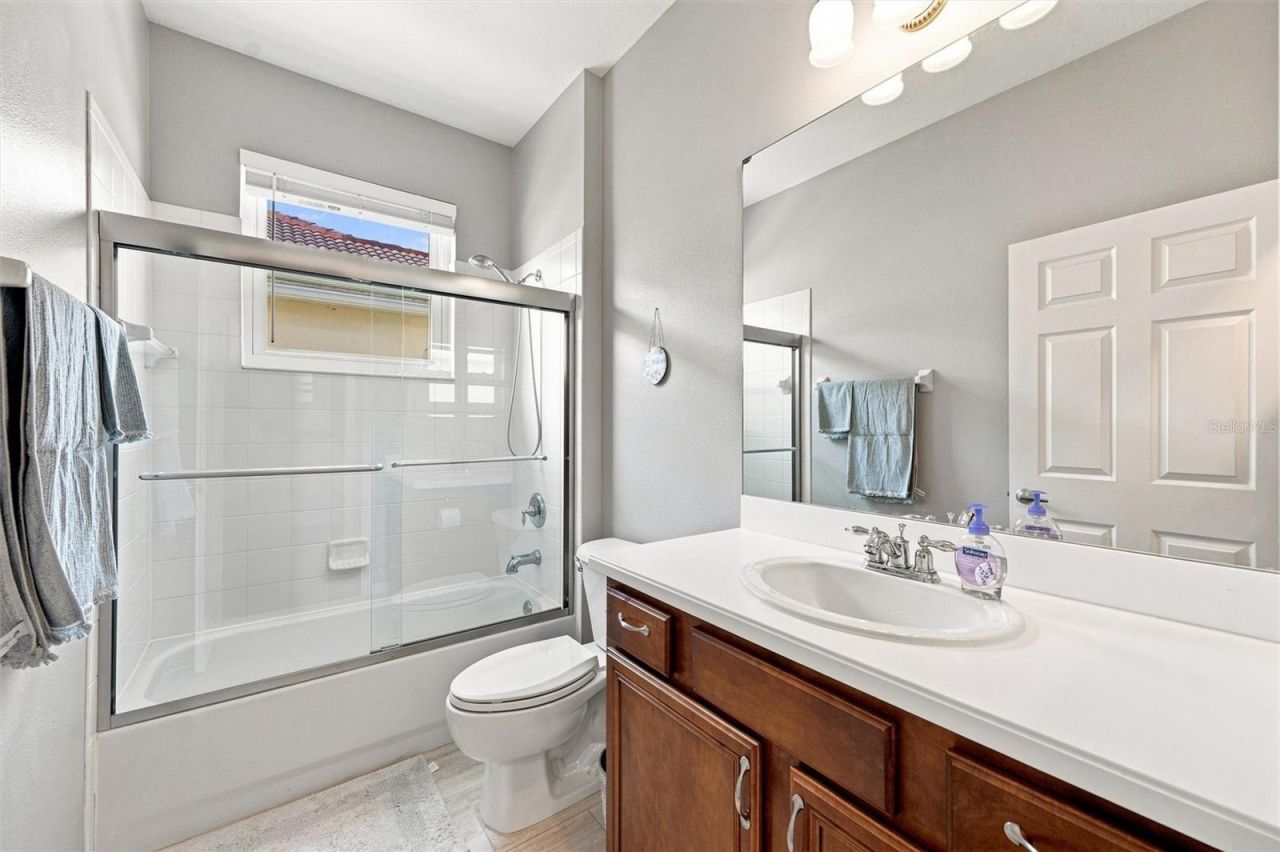 7707 33rd Street E, Sarasota, FL 34243 Photo