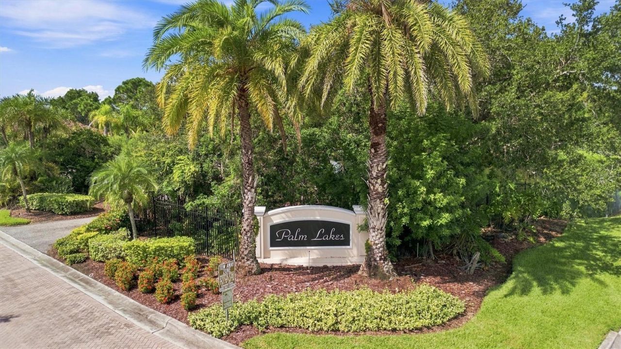 7707 33rd Street E, Sarasota, FL 34243 Photo