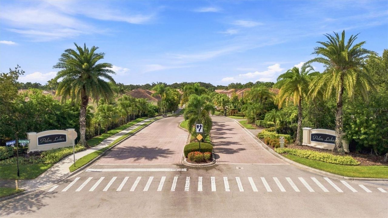 7707 33rd Street E, Sarasota, FL 34243 Photo