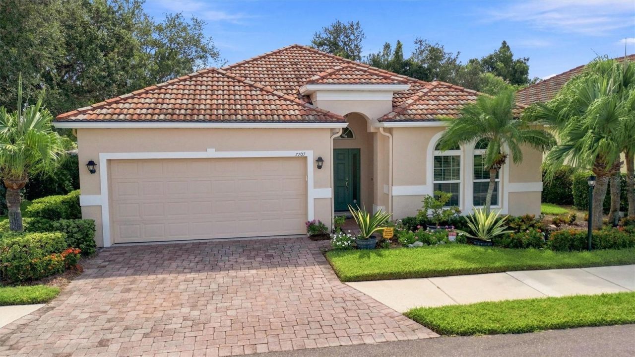 7707 33rd Street E, Sarasota, FL 34243 Photo