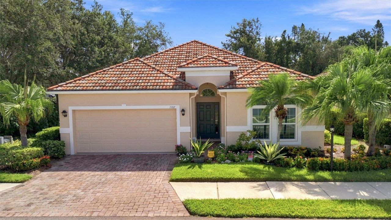 7707 33rd Street E, Sarasota, FL 34243 Photo
