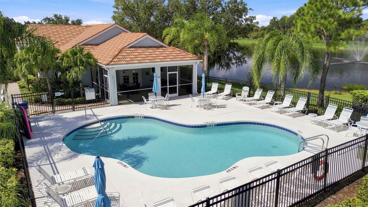 7707 33rd Street E, Sarasota, FL 34243 Photo