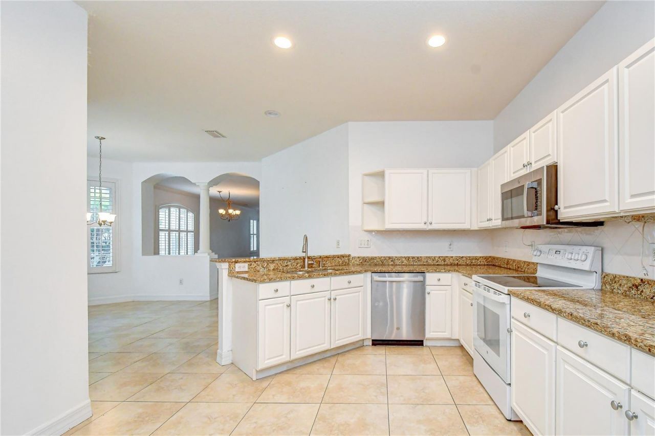 6026 Sandhill Ridge Drive, Lithia, FL 33547 Photo
