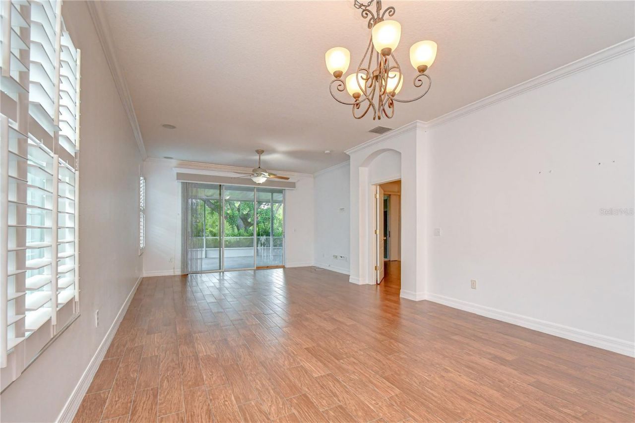 6026 Sandhill Ridge Drive, Lithia, FL 33547 Photo