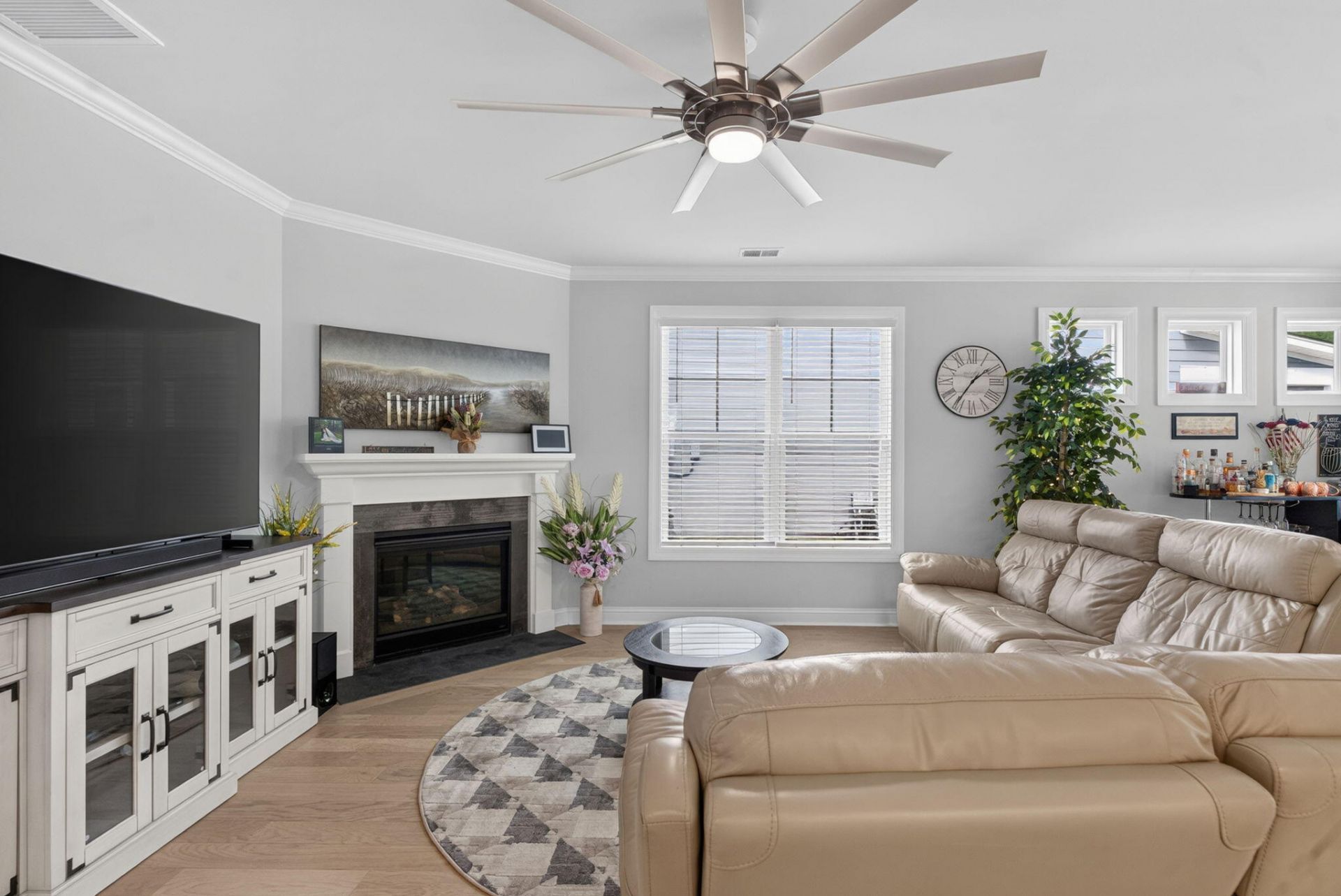 216 Shortmarsh Street Photo 16