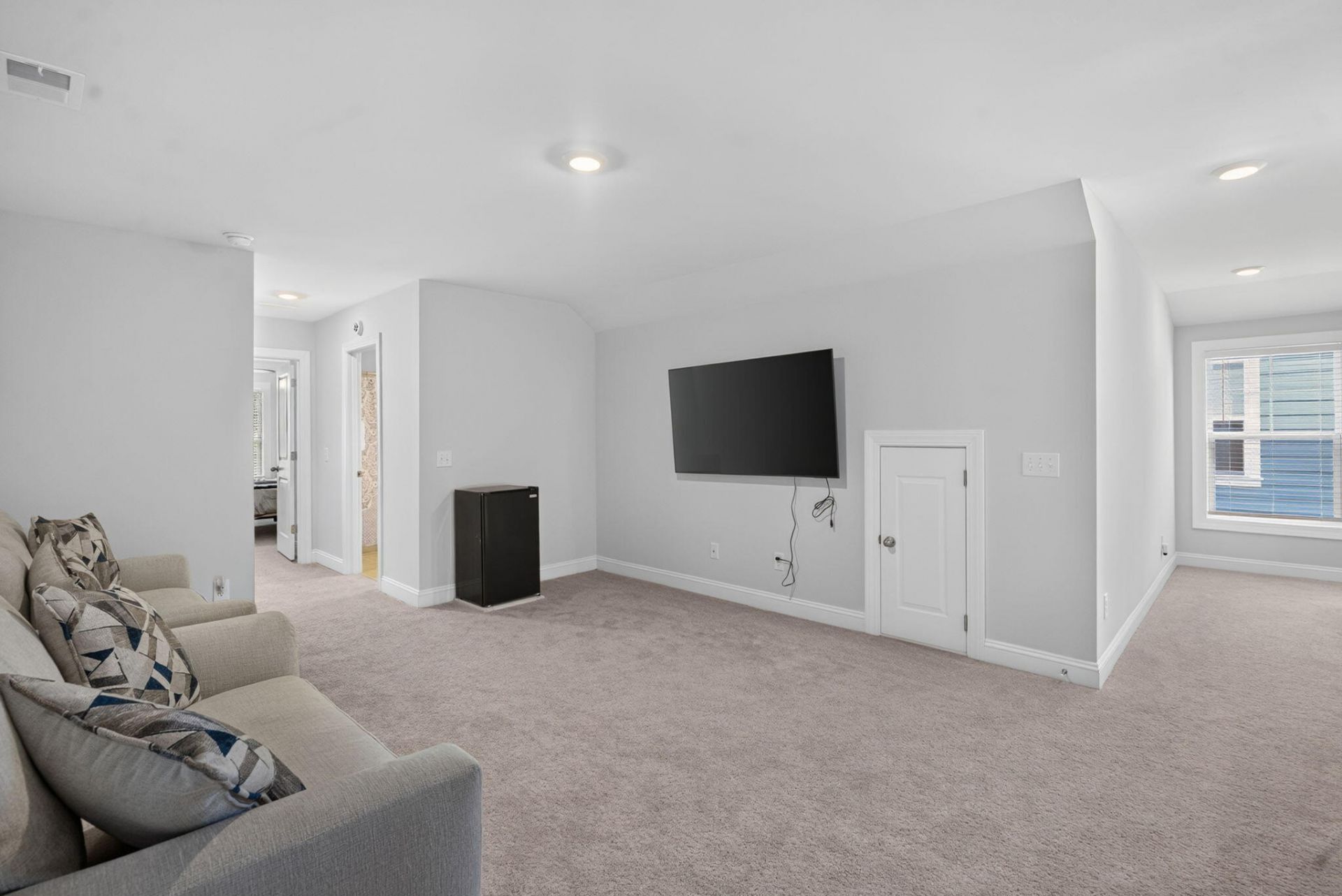 216 Shortmarsh Street Photo 26