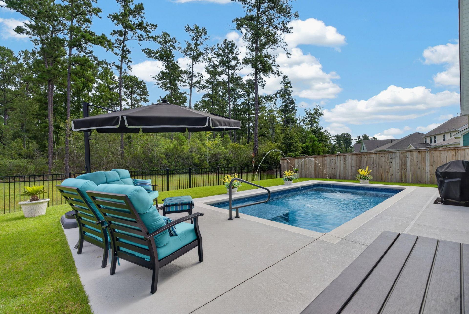 216 Shortmarsh Street Photo 32