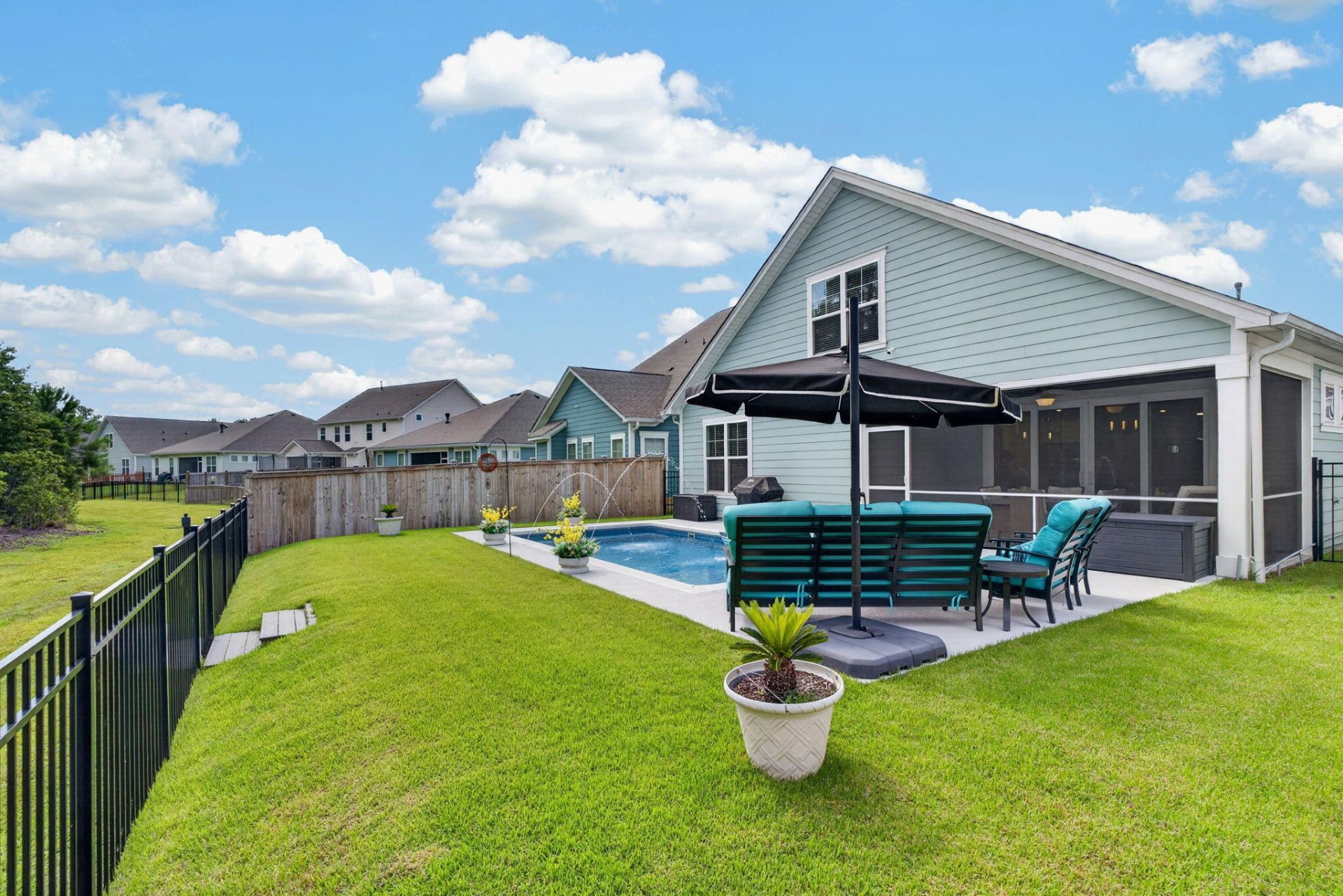 216 Shortmarsh Street Photo 38