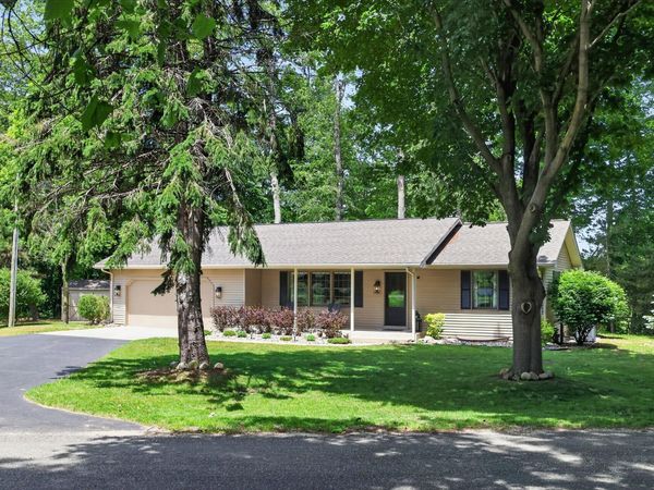 70070 2nd Avenue, South Haven, MI 49090