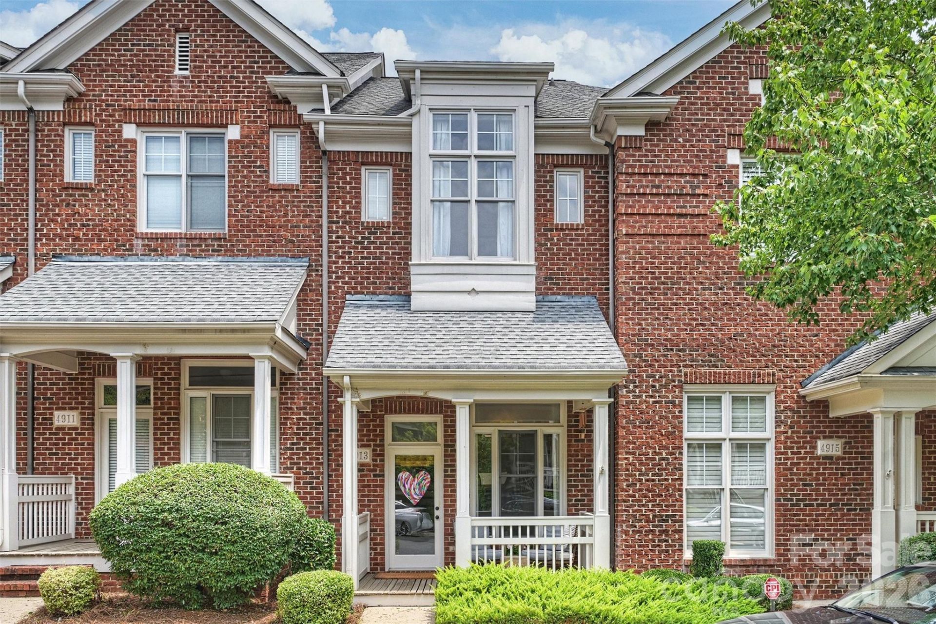 4913 South Hill View Drive, Charlotte, NC 28210 Main Photo