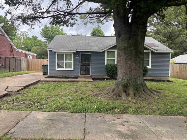 2986 LAKE PARK RD, Memphis, TN 38127