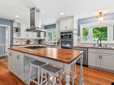 2135 Mullen Road, Omaha, NE 68124
