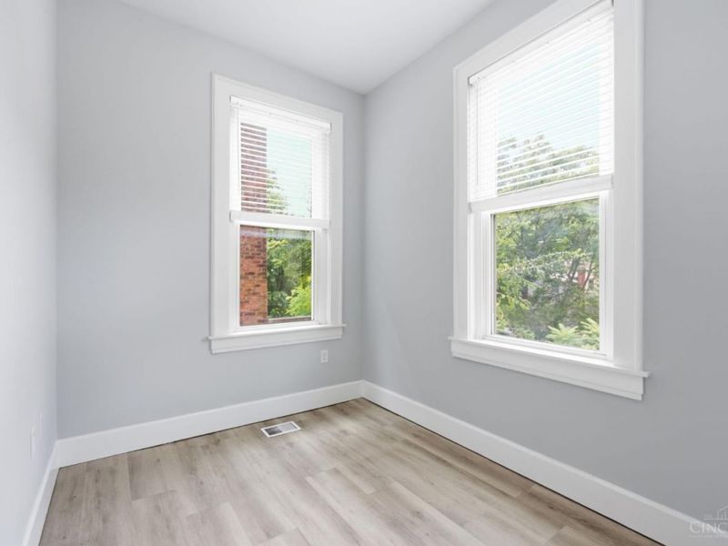 2281 Loth Street, Cincinnati, OH 45219 Photo 12