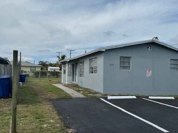 1015 AVENUE I, Unit 1, Riviera Beach, FL 33404