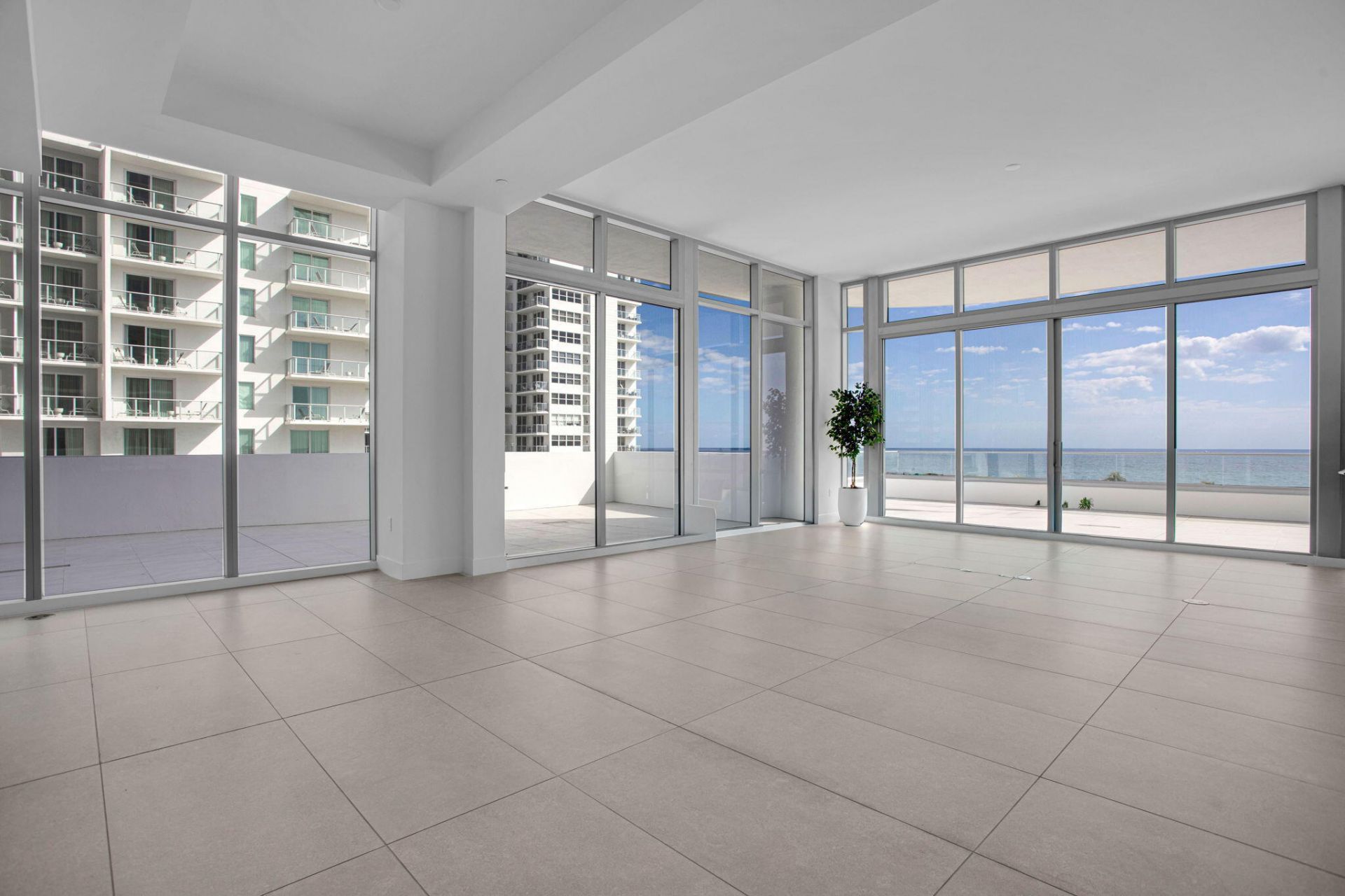 151 N Seabreeze Boulevard, Unit 404, Fort Lauderdale, FL 33304 Main Photo