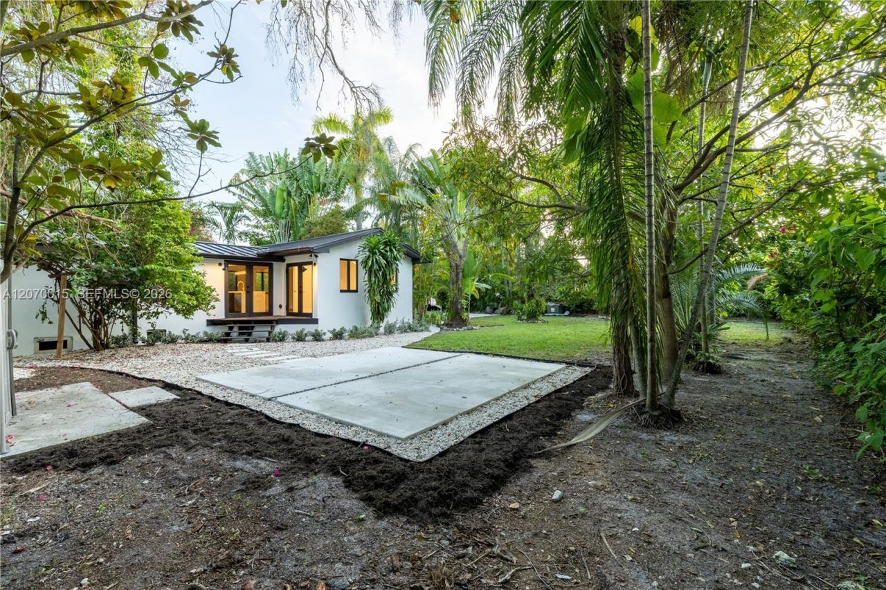 10901 NE 3rd Ave , Miami, FL 33161 Photo