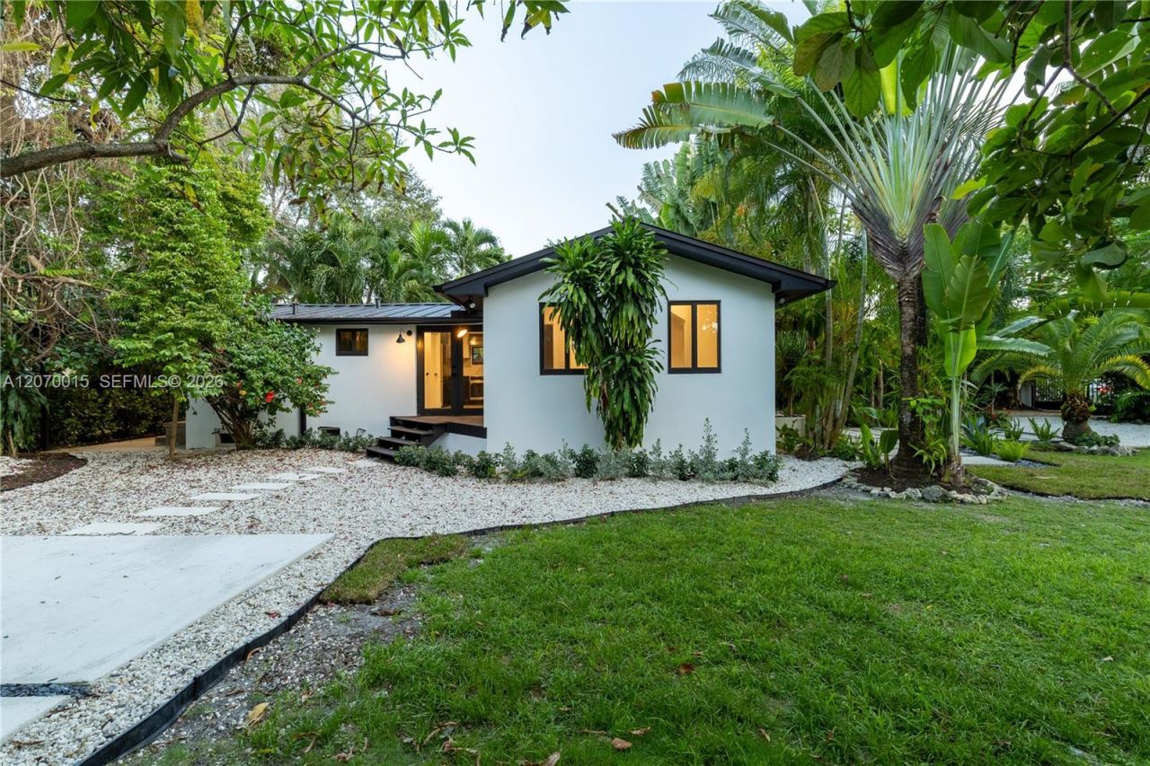 10901 NE 3rd Ave , Miami, FL 33161 Photo