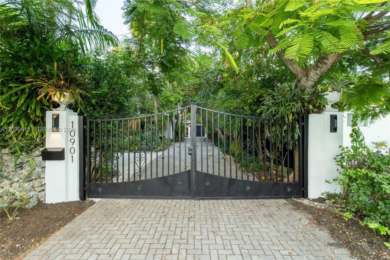10901 NE 3rd Ave , Miami, FL 33161 Photo