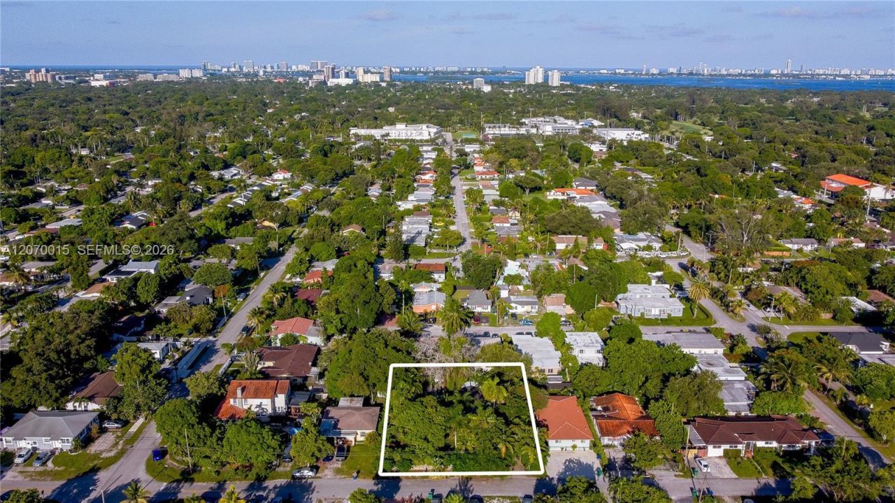 10901 NE 3rd Ave , Miami, FL 33161 Photo