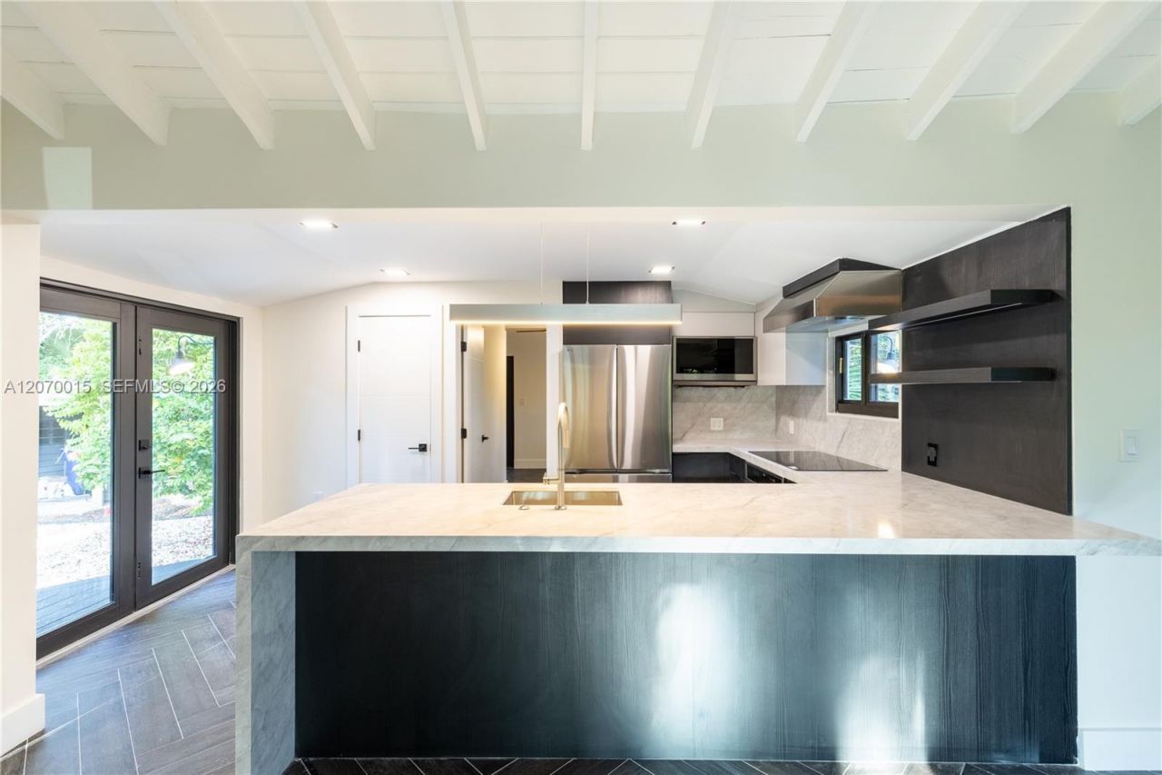 10901 NE 3rd Ave , Miami, FL 33161 Photo