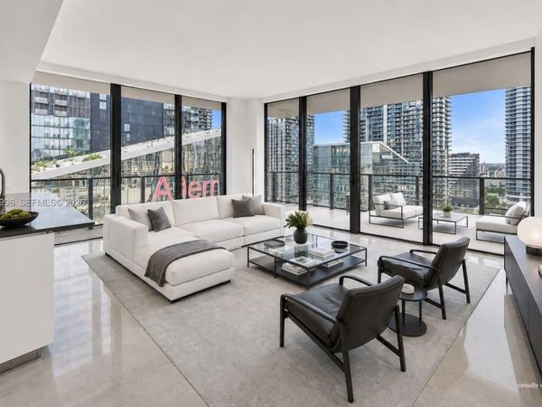 68 SE 6th St, Unit 1702, Miami, FL 33131