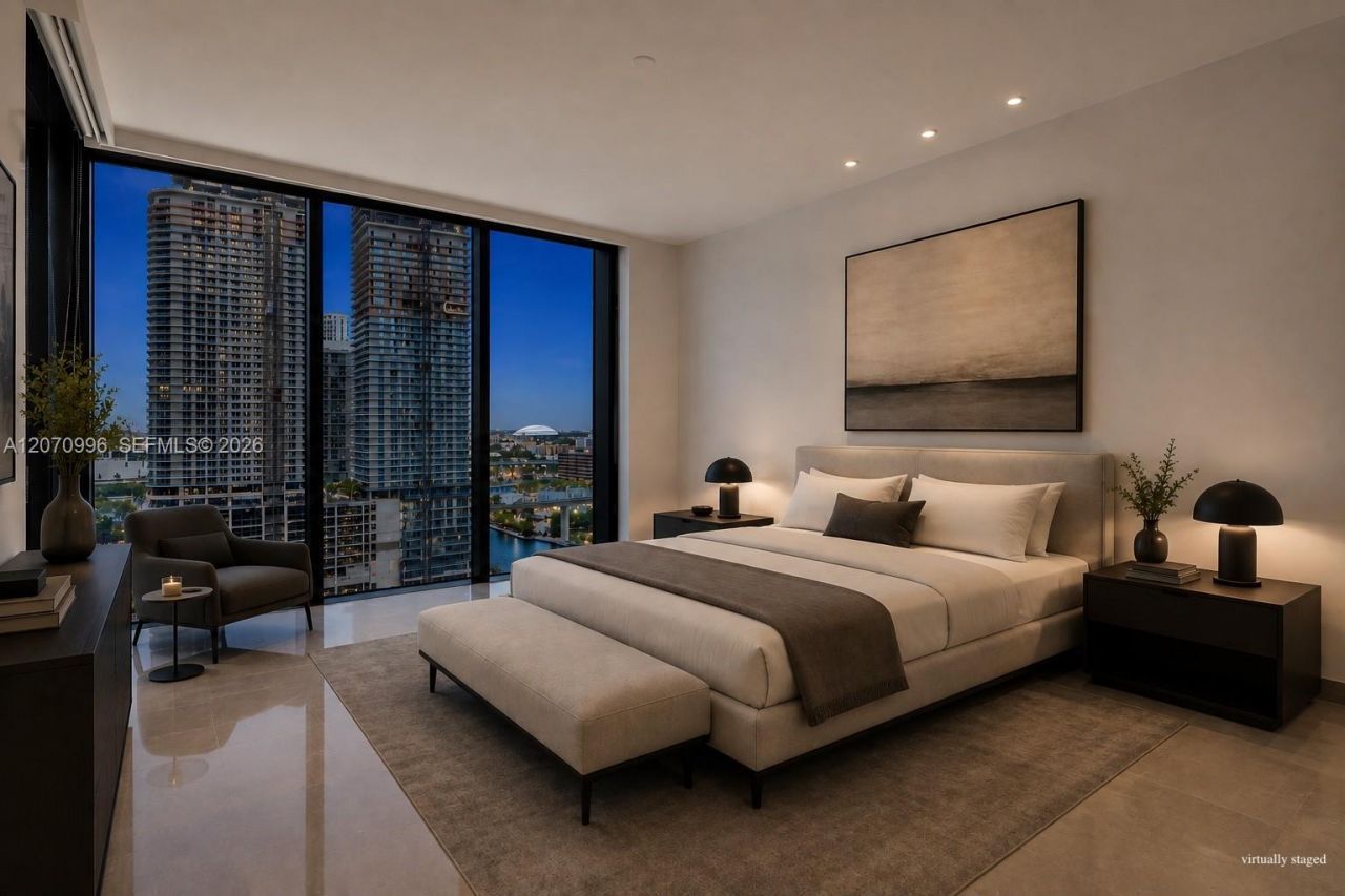 68 SE 6th St, Unit 1702, Miami, FL 33131 Photo