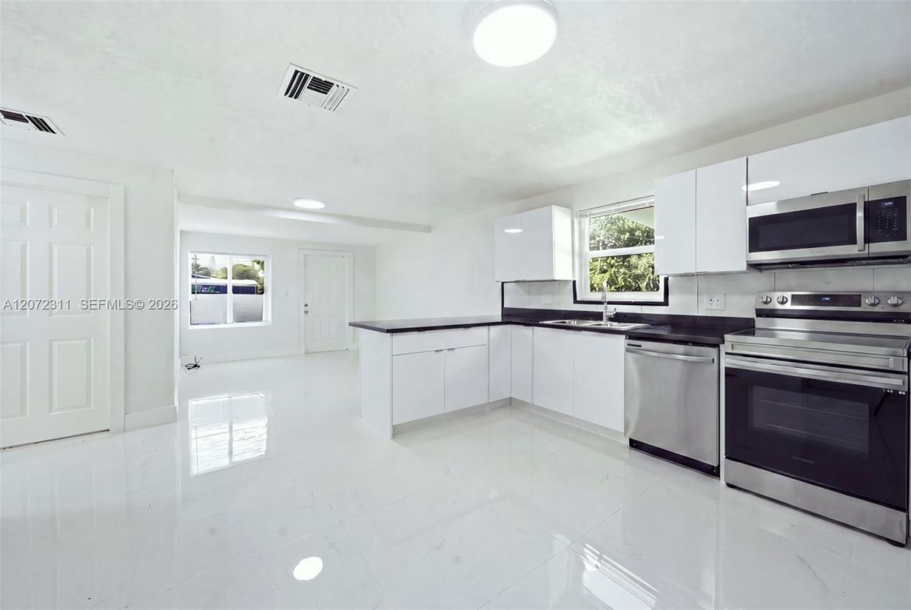 399 NW 98th St , Unit 399, Miami, FL 33150 Photo
