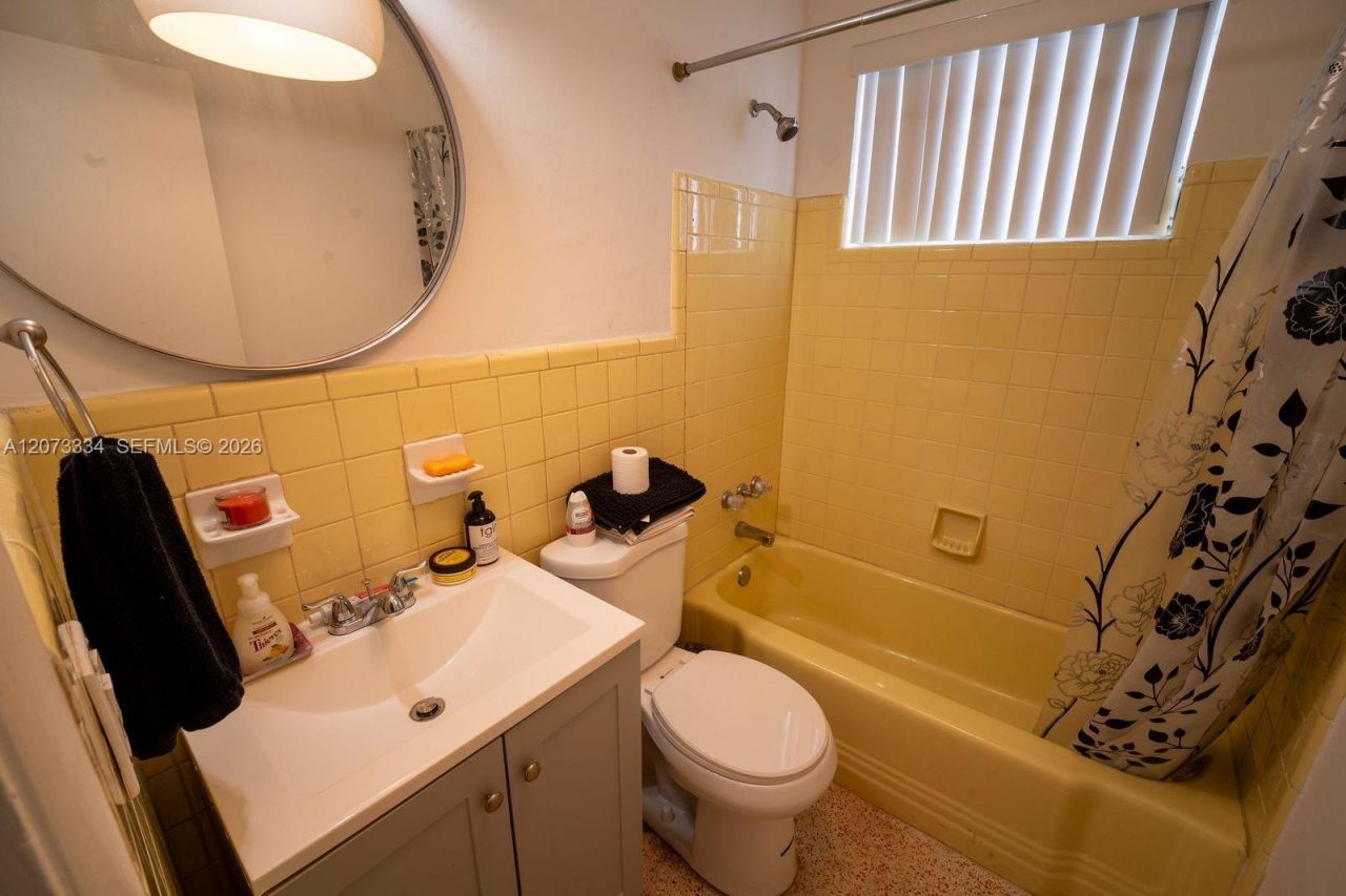 11600 NE 6th Ave , Biscayne Park, FL 33161 Photo